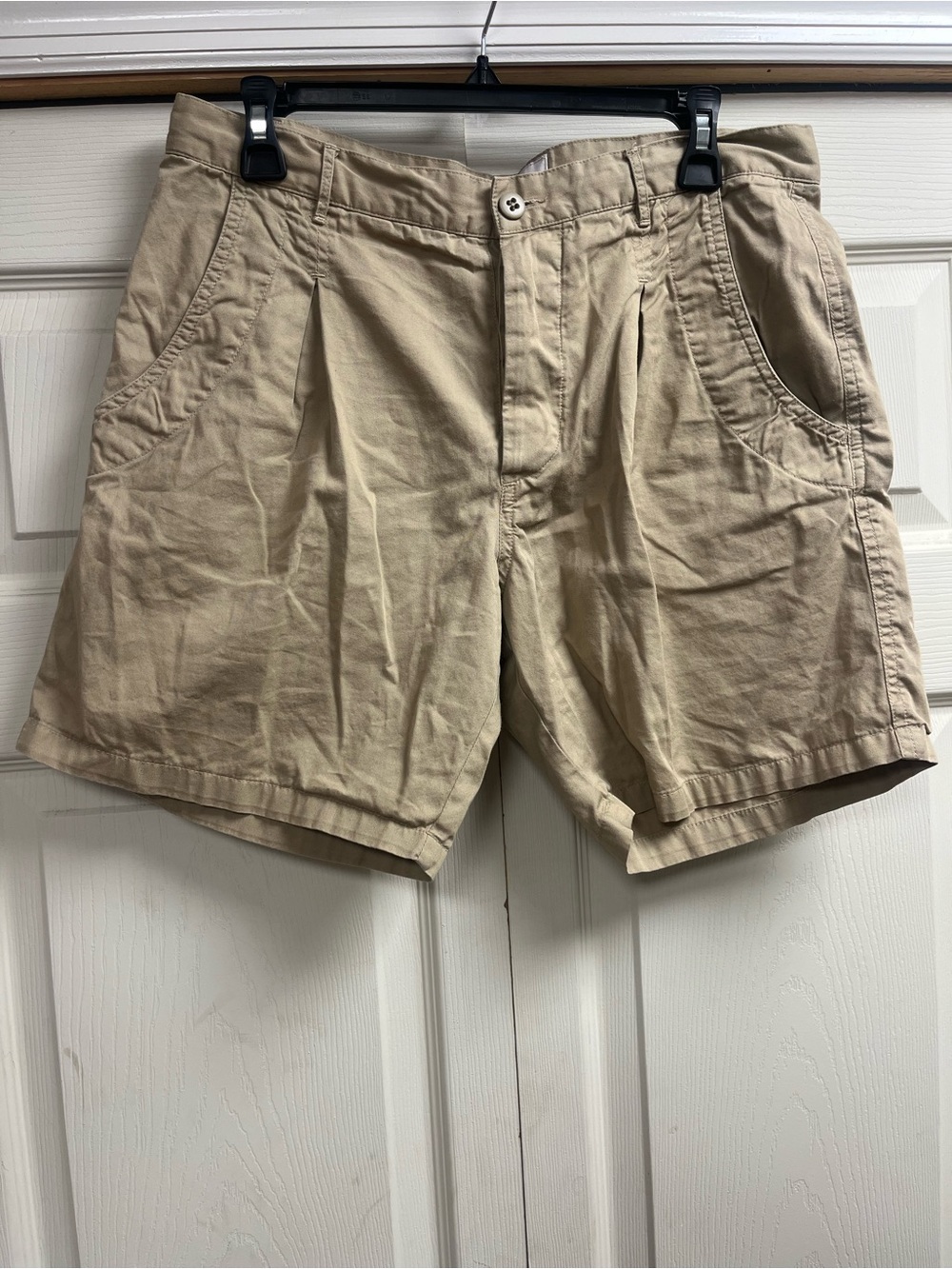 Men's Battenwear Pleated Button Down Khaki Cotton Shorts Medium